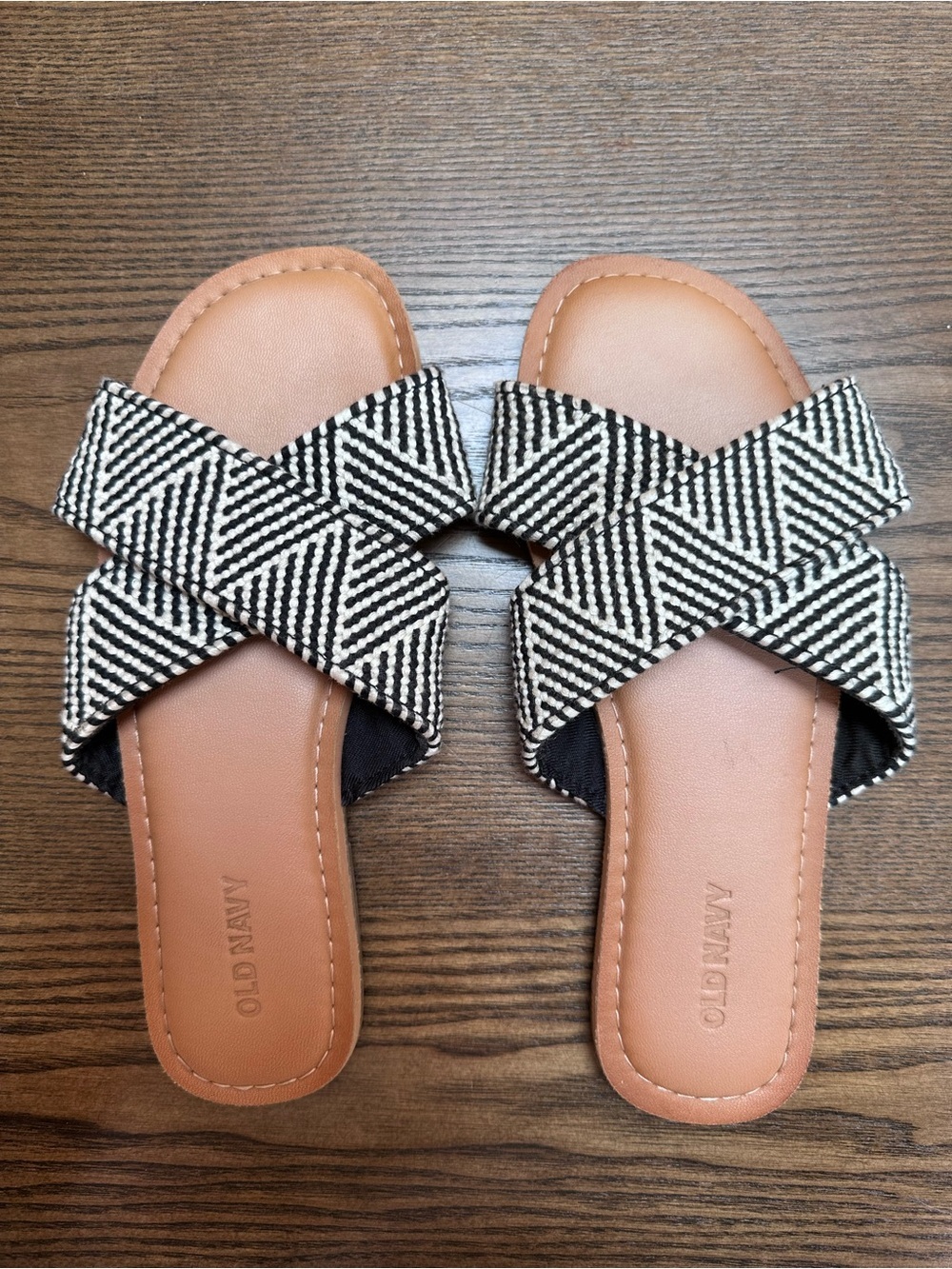 Old Navy Black & Tan Woven Crisscross Slide Sandals